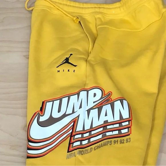 NWOT Nike Air Jordan Jump Man Hoodie and Jogger Set Yellow Mens Sz L.